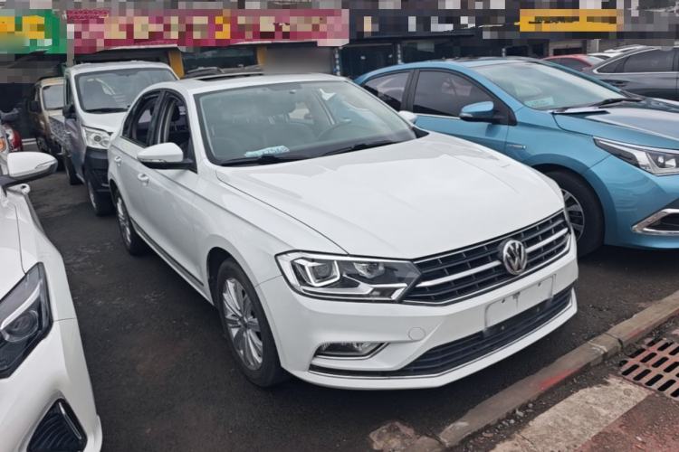 Used Volkswagen Bora 2018 230TSI DSG Comfort Model Front Right 45 Deg