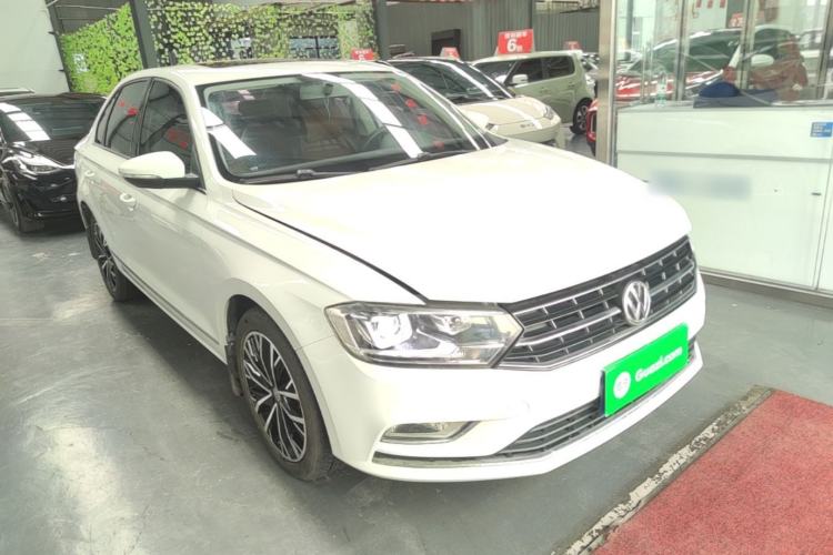 Used Volkswagen Bora 2018 1.5L Automatic Comfort Model Front Right 45 Deg