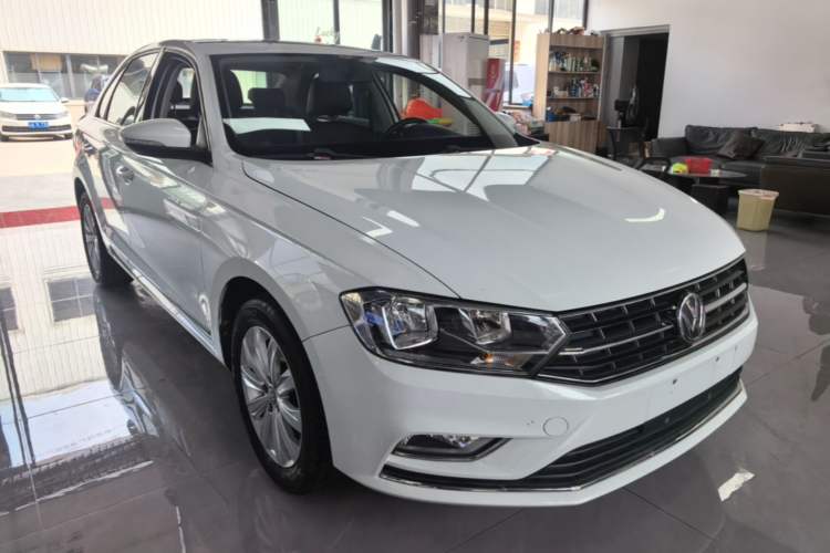 Used Volkswagen Bora 2018 1.5L Automatic Comfort Model Front Right 45 Deg