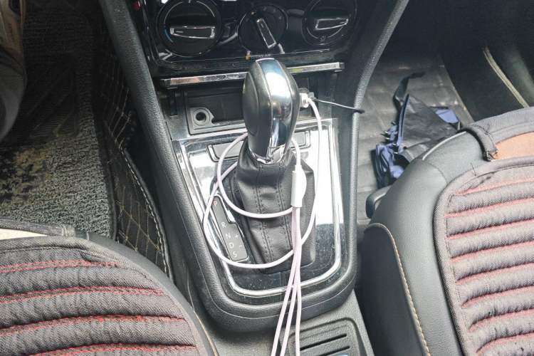 Used Volkswagen Bora 2018 1.5L Automatic Comfort Model Gear Lever
