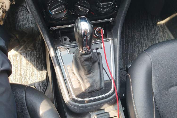 Used Volkswagen Bora 2018 1.5L Automatic Comfort Model Gear Lever