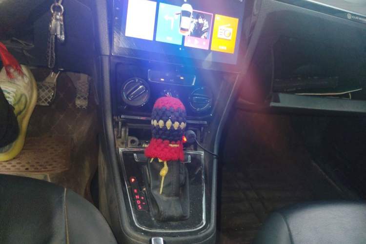 Used Volkswagen Bora 2018 1.5L Automatic Comfort Model Gear Lever