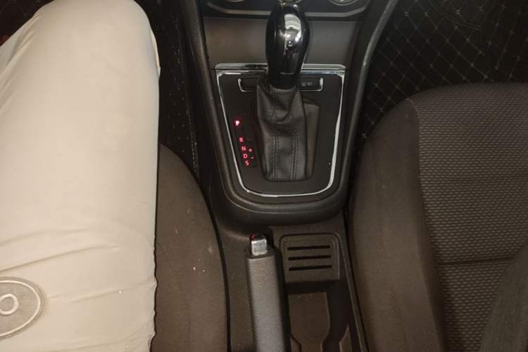 Used Volkswagen Bora 2018 1.5L Automatic Fashion Model Gear Lever
