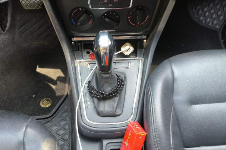 Used Volkswagen Bora 2018 1.5L Automatic Fashion Model Gear Lever
