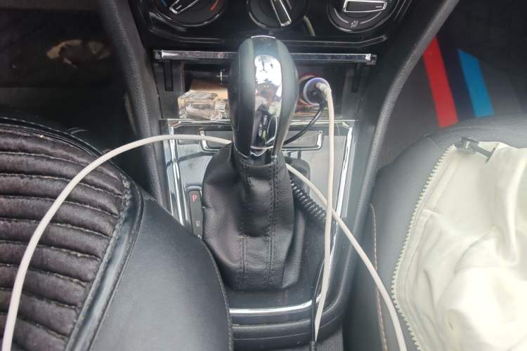 Used Volkswagen Bora 2018 1.5L Automatic Comfort Model Gear Lever