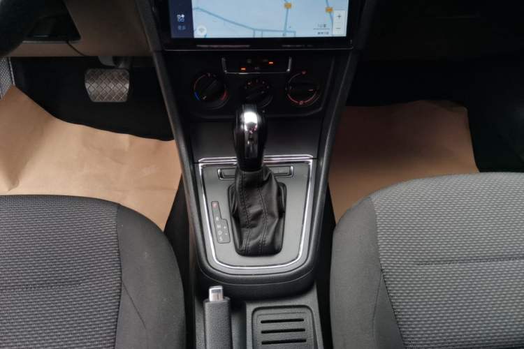 Used Volkswagen Bora 2018 1.5L Automatic Fashion Model Gear Lever