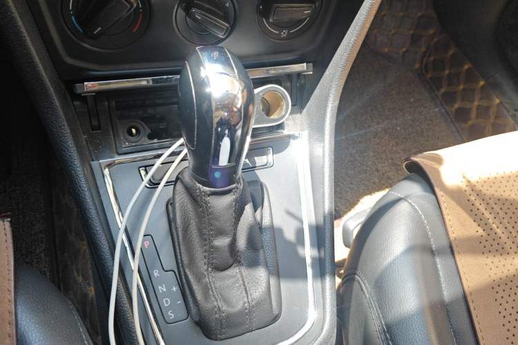 Used Volkswagen Bora 2018 1.5L Automatic Fashion Model Gear Lever