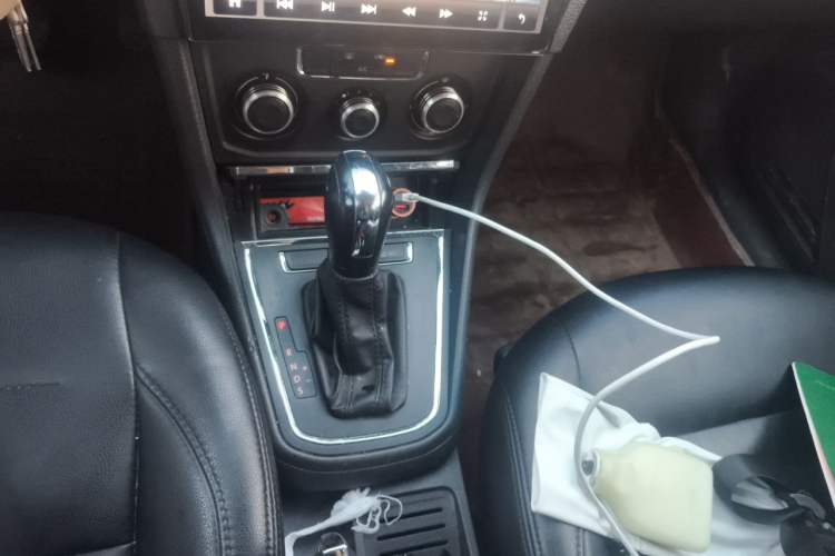 Used Volkswagen Bora 2018 1.5L Automatic Fashion Model Gear Lever