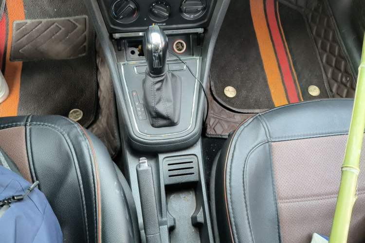 Used Volkswagen Bora 2018 1.5L Automatic Fashion Model Gear Lever