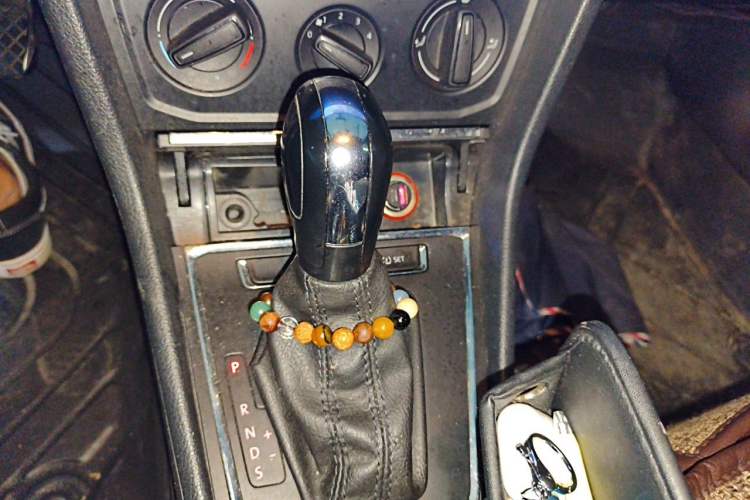 Used Volkswagen Bora 2018 1.5L Automatic Fashion Model Gear Lever