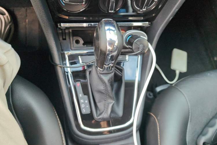 Used Volkswagen Bora 2018 1.5L Automatic Comfort Model Gear Lever
