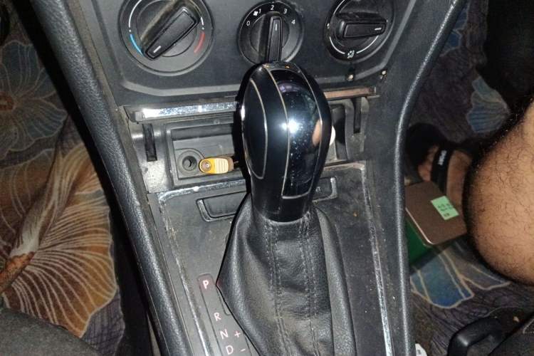 Used Volkswagen Bora 2018 1.5L Automatic Fashion Model Gear Lever
