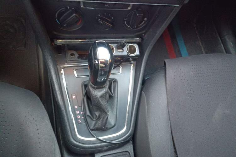 Used Volkswagen Bora 2018 1.5L Automatic Fashion Model Gear Lever