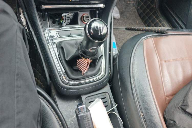 Used Volkswagen Bora 2018 1.5L Manual Comfort Model Gear Lever