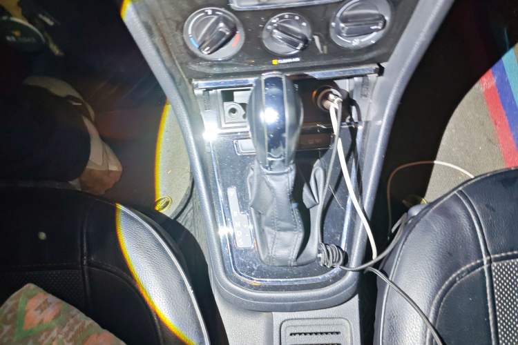 Used Volkswagen Bora 2018 1.5L Automatic Comfort Model Gear Lever