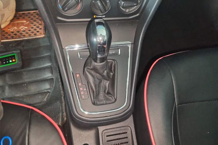 Used Volkswagen Bora 2018 1.5L Automatic Fashion Model Gear Lever