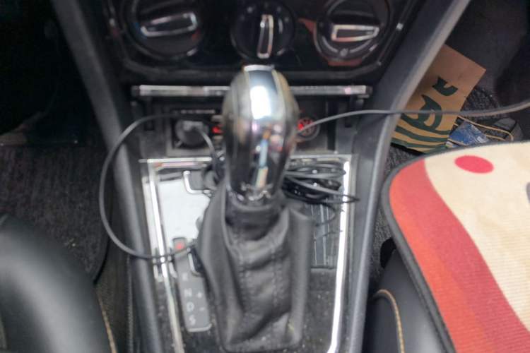Used Volkswagen Bora 2018 1.5L Automatic Comfort Model Gear Lever