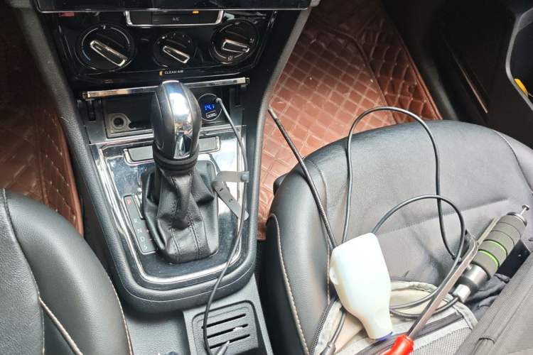 Used Volkswagen Bora 2018 1.5L Automatic Comfort Model Gear Lever