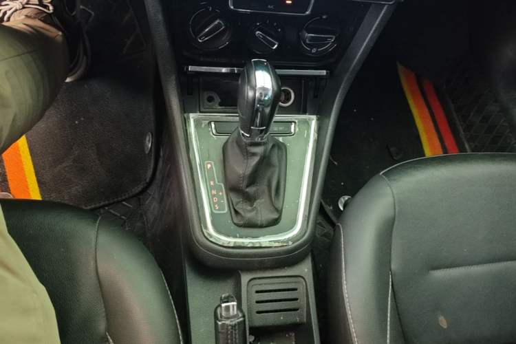 Used Volkswagen Bora 2018 1.5L Automatic Comfort Model Gear Lever