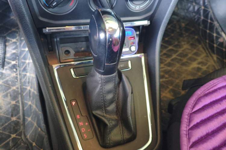 Used Volkswagen Bora 2018 1.5L Automatic Fashion Model Gear Lever