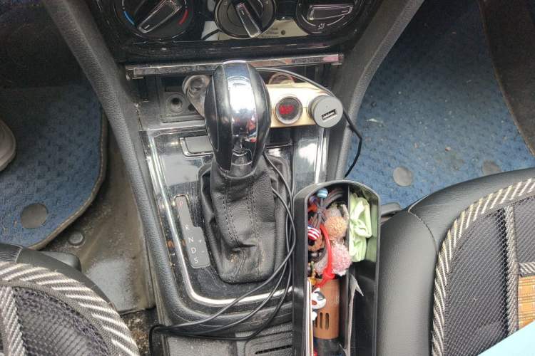 Used Volkswagen Bora 2018 1.5L Automatic Comfort Model Gear Lever