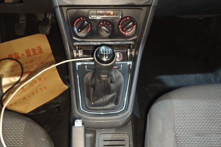 Used Volkswagen Bora 2018 1.5L Manual Fashion Model Gear Lever