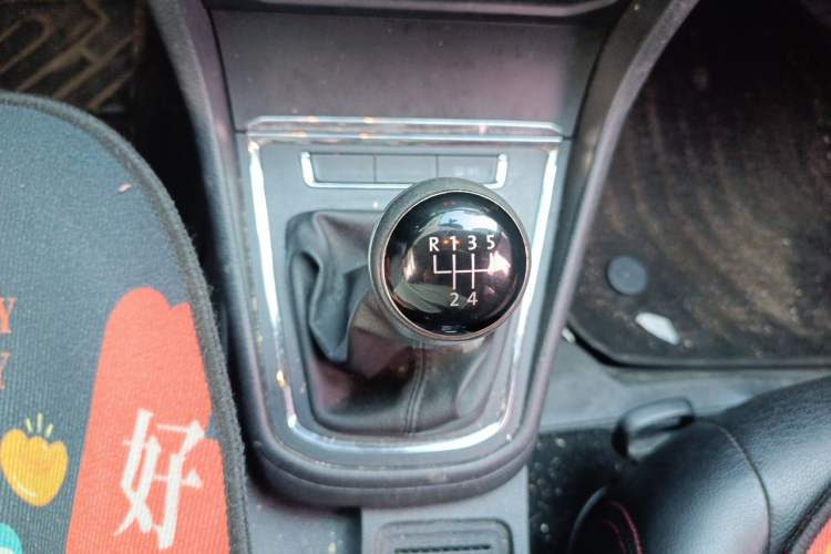 Used Volkswagen Bora 2018 1.5L Manual Fashion Model Gear Lever