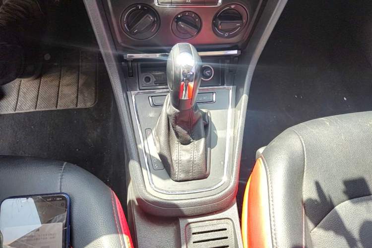 Used Volkswagen Bora 2018 1.5L Automatic Fashion Model Gear Lever