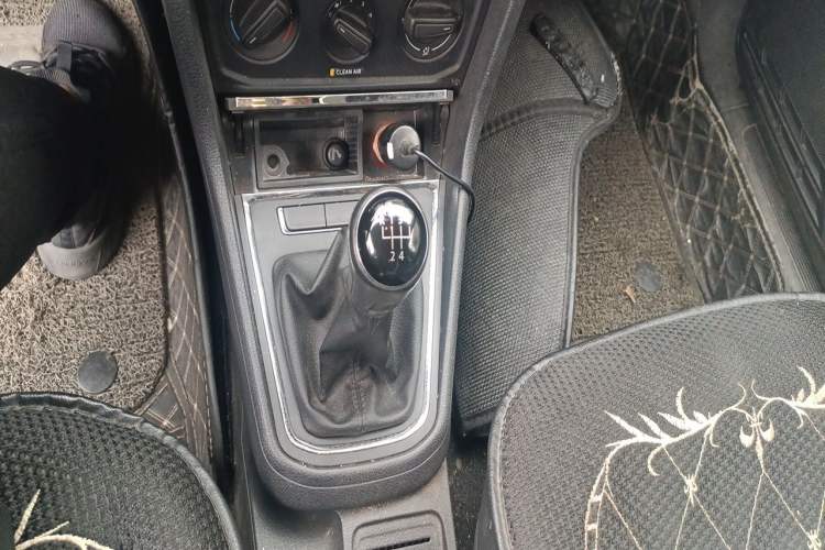 Used Volkswagen Bora 2018 1.5L Manual Fashion Model Gear Lever