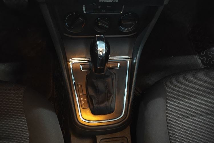 Used Volkswagen Bora 2018 1.5L Automatic Fashion Model Gear Lever