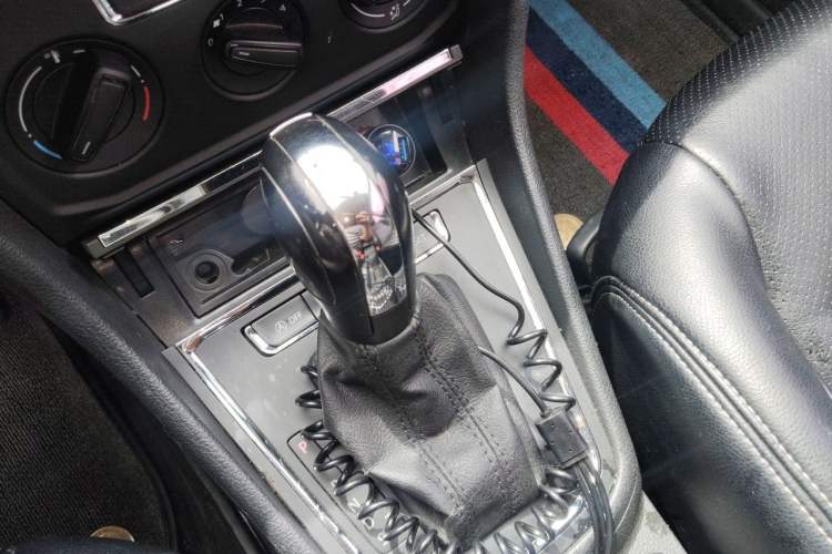 Used Volkswagen Bora 2018 1.5L Automatic Fashion Model Gear Lever