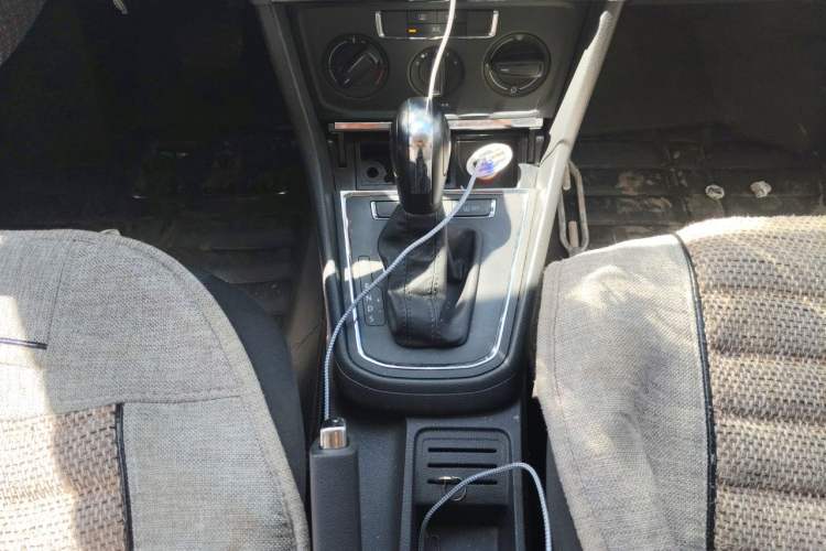 Used Volkswagen Bora 2018 1.5L Automatic Fashion Model Gear Lever