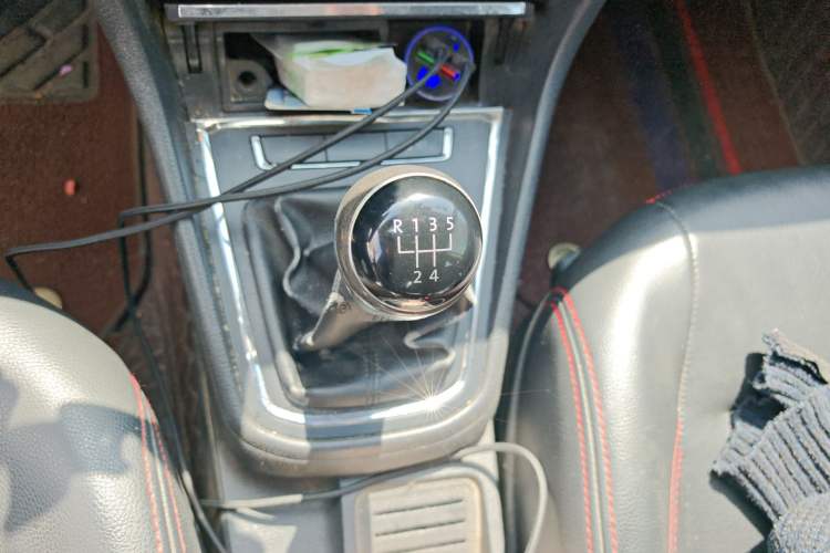 Used Volkswagen Bora 2018 1.5L Manual Fashion Model Gear Lever