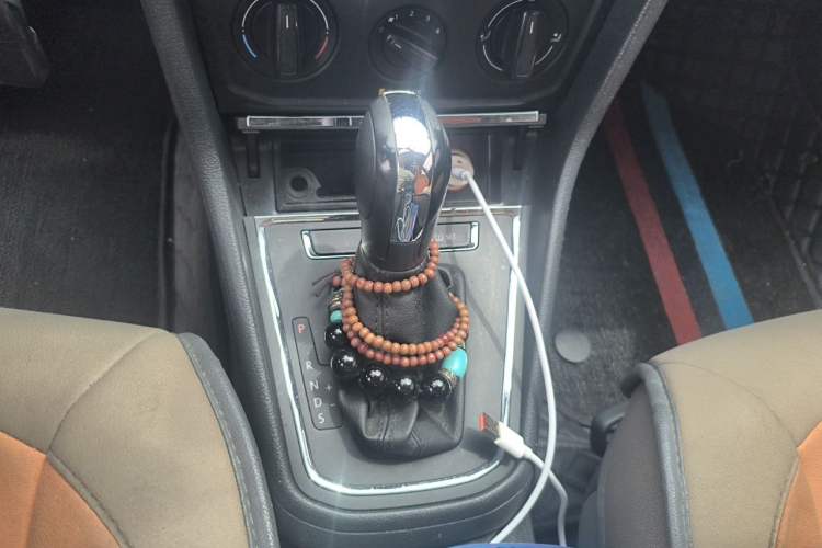 Used Volkswagen Bora 2018 1.5L Automatic Fashion Model Gear Lever