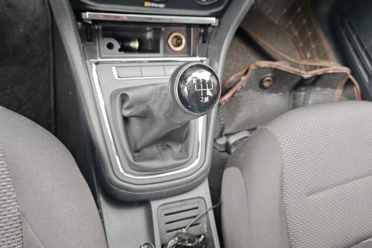 Used Volkswagen Bora 2018 1.5L Manual Fashion Model Gear Lever