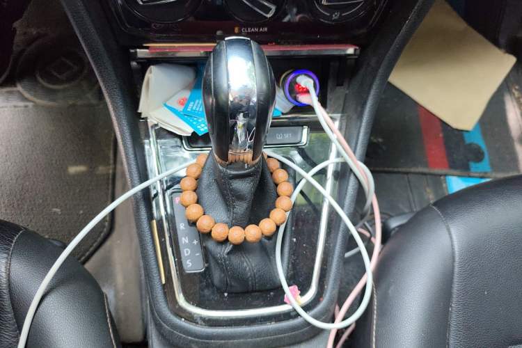Used Volkswagen Bora 2018 1.5L Automatic Comfort Model Gear Lever