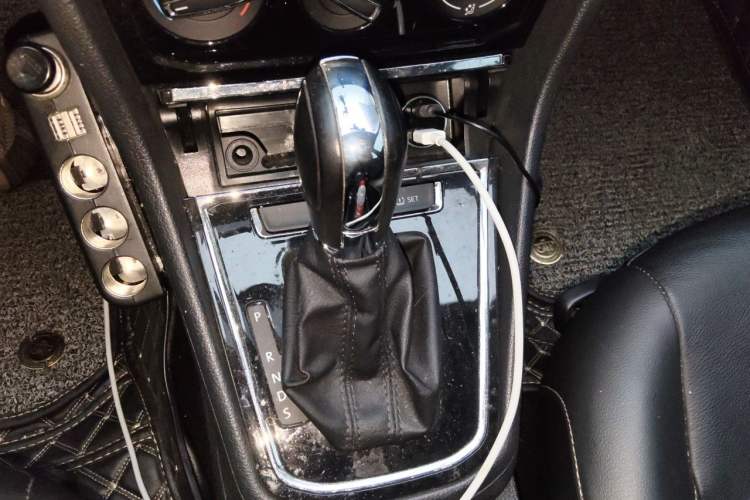 Used Volkswagen Bora 2018 1.5L Automatic Comfort Model Gear Lever