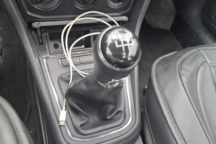 Used Volkswagen Bora 2018 1.5L Manual Fashion Model Gear Lever