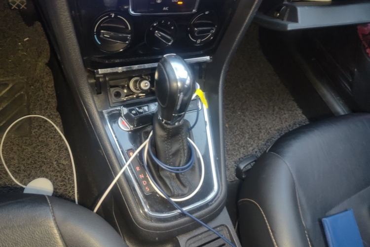 Used Volkswagen Bora 2018 1.5L Automatic Comfort Model Gear Lever