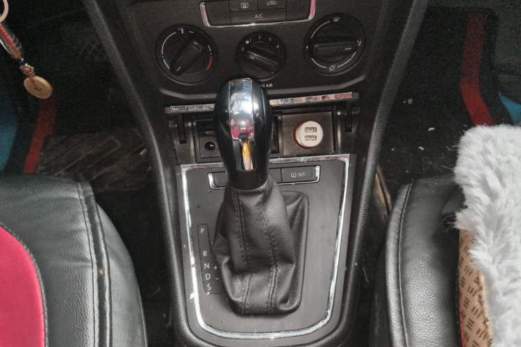 Used Volkswagen Bora 2018 1.5L Automatic Fashion Model Gear Lever