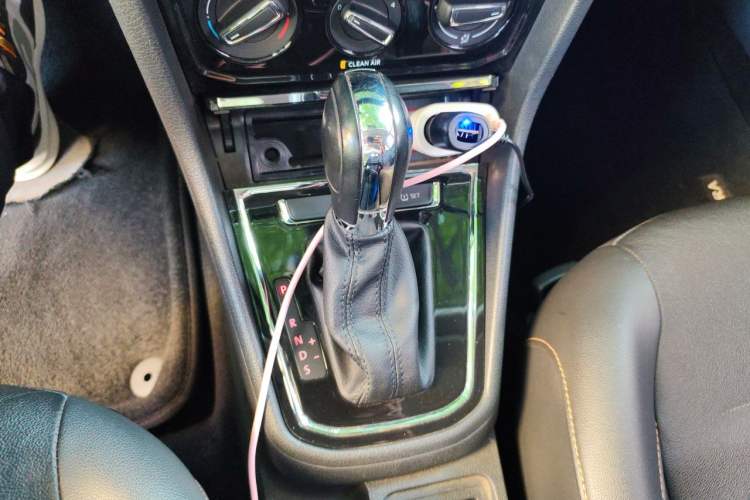 Used Volkswagen Bora 2018 1.5L Automatic Comfort Model Gear Lever