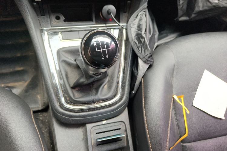 Used Volkswagen Bora 2018 1.5L Manual Comfort Model Gear Lever
