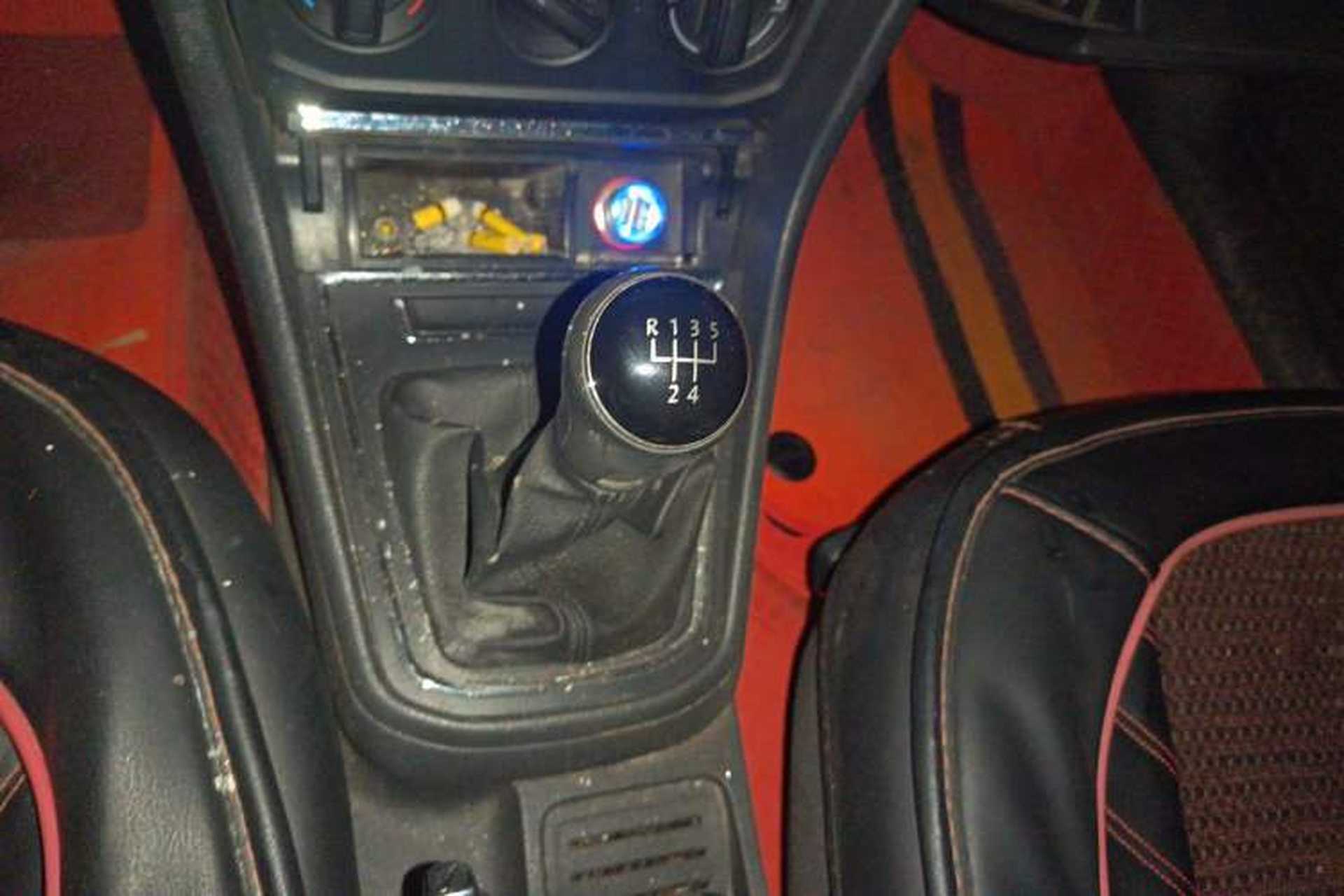 Used Volkswagen Bora 2018 1.5L Manual Fashion Model Gear Lever