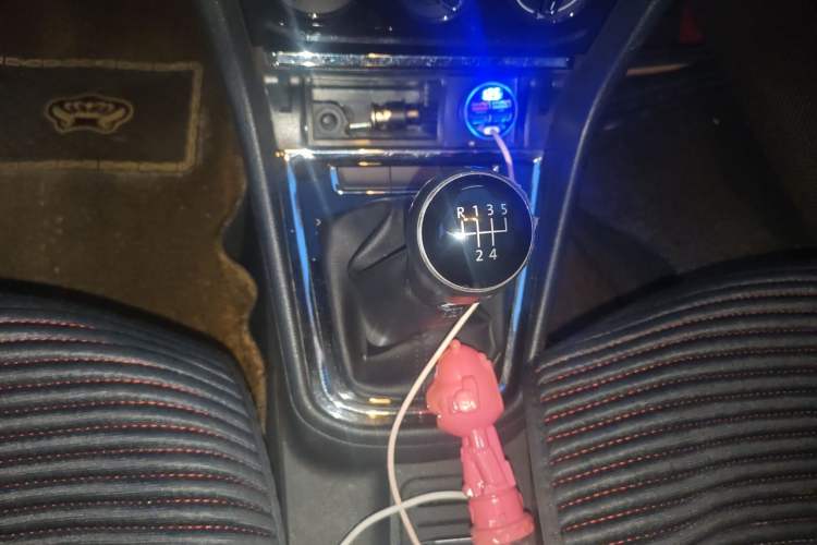 Used Volkswagen Bora 2018 1.5L Manual Comfort Model Gear Lever