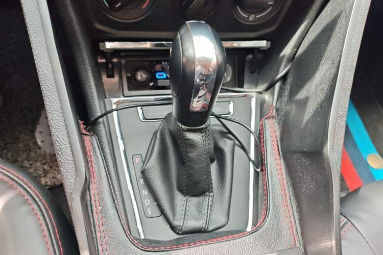Used Volkswagen Bora 2018 1.5L Automatic Fashion Model Gear Lever