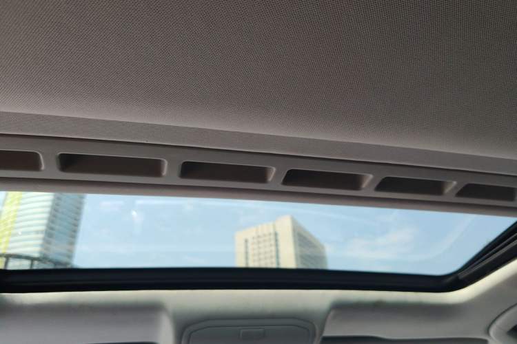 Used Volkswagen Bora 2018 1.5L Automatic Comfort Model Headliner