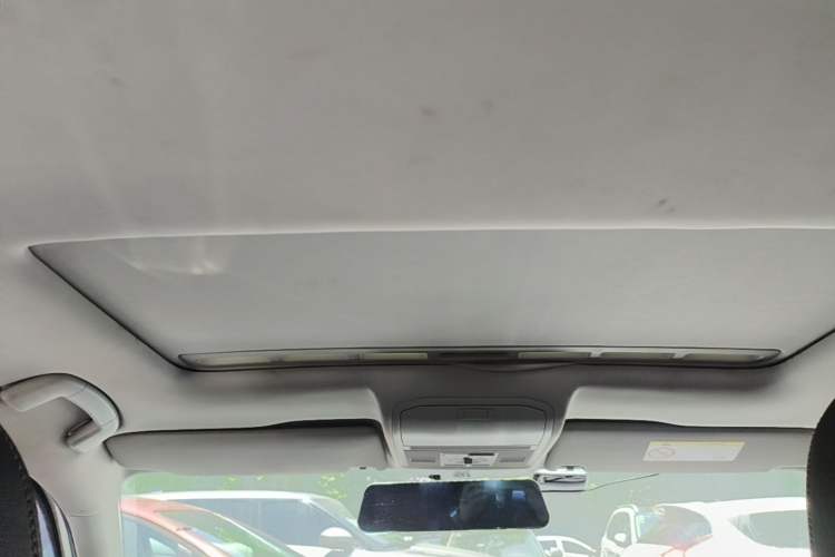 Used Volkswagen Bora 2018 1.5L Automatic Comfort Model Headliner