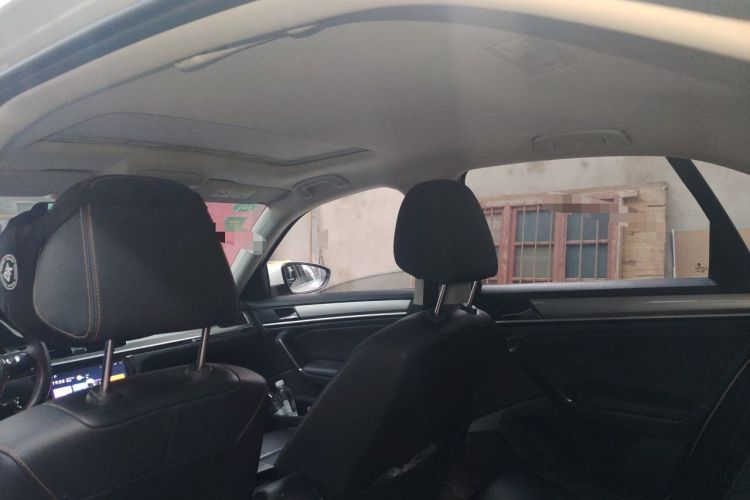 Used Volkswagen Bora 2018 1.5L Automatic Comfort Model Headliner