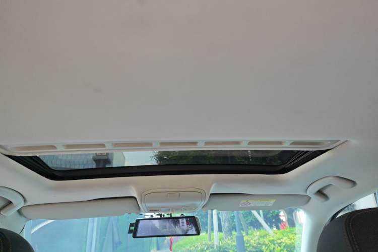 Used Volkswagen Bora 2018 1.5L Automatic Comfort Model Headliner
