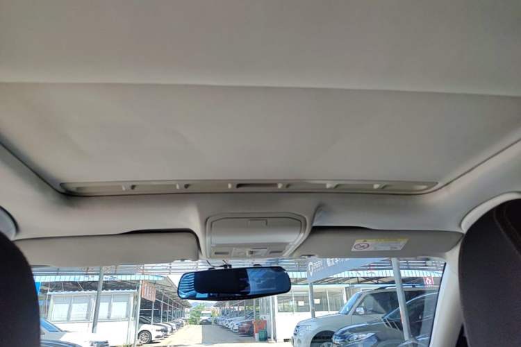 Used Volkswagen Bora 2018 1.5L Automatic Comfort Model Headliner